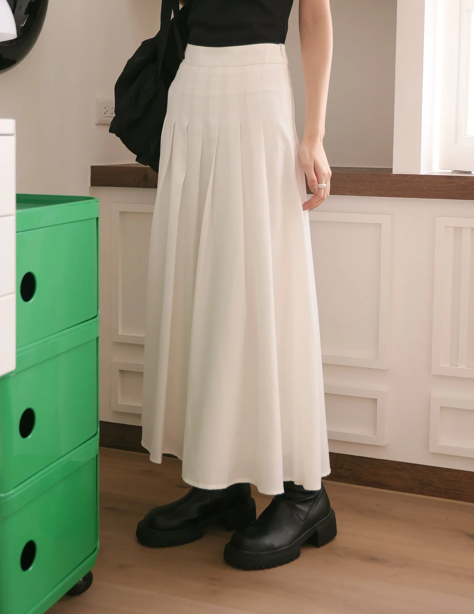 Colette Pleated Skirt in White