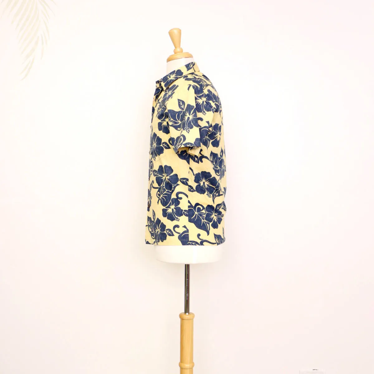 Hibiscus Slim Cut Aloha Shirt | Yellow & Navy