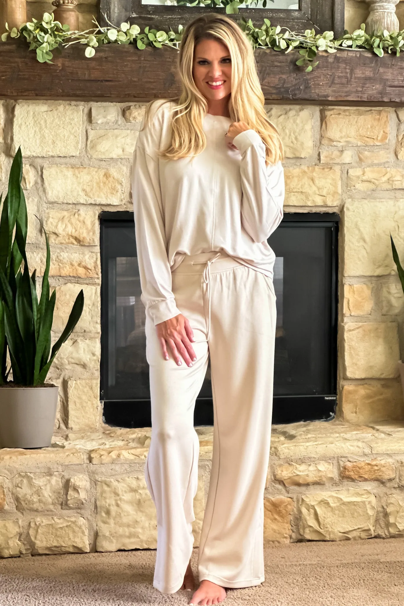 Layne Athleisure Wide Slit Leg Pants : Dove